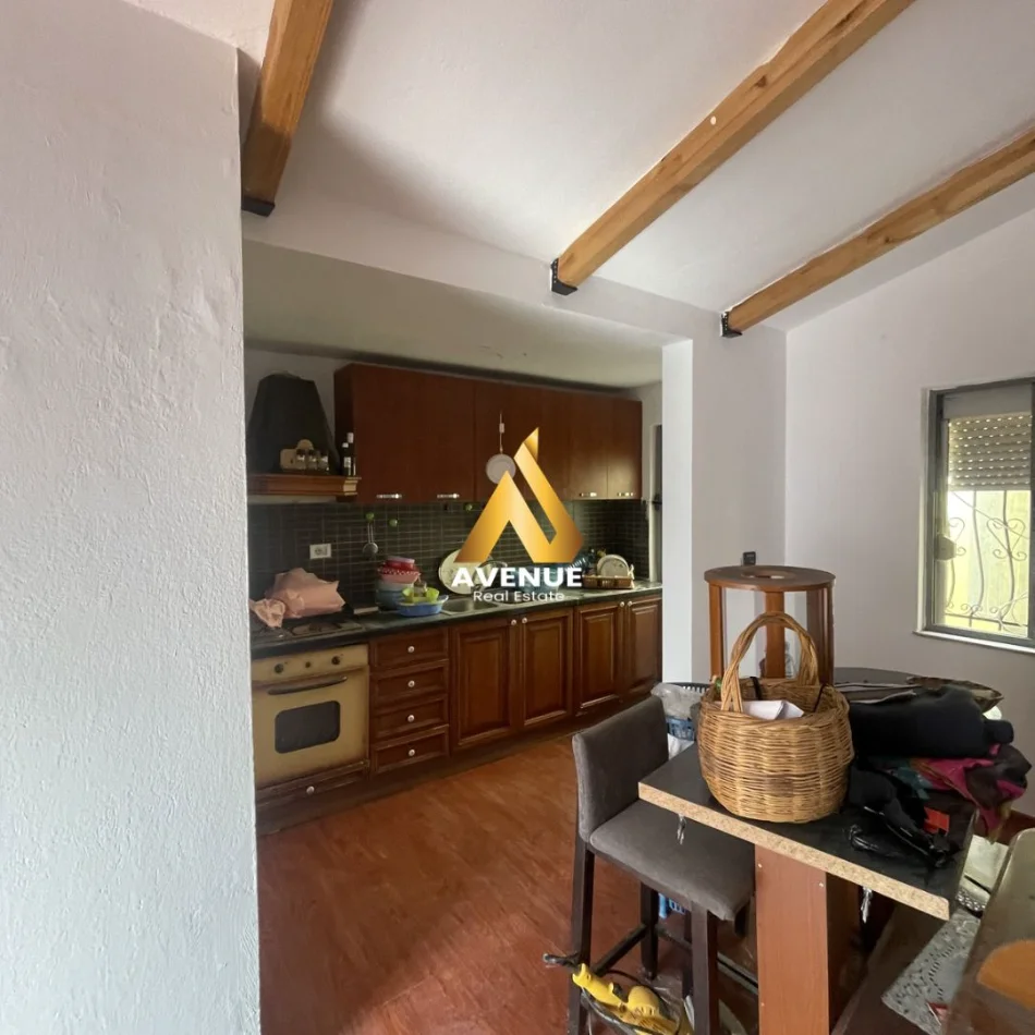 Tirane, shitet apartament 1+1 Kati 5, 86 m² 195.000 € (rruga vaso pasho)
