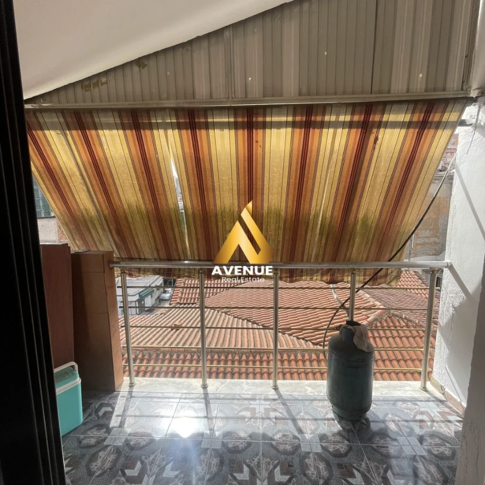 Tirane, shitet apartament 1+1 Kati 5, 86 m² 195.000 € (rruga vaso pasho)