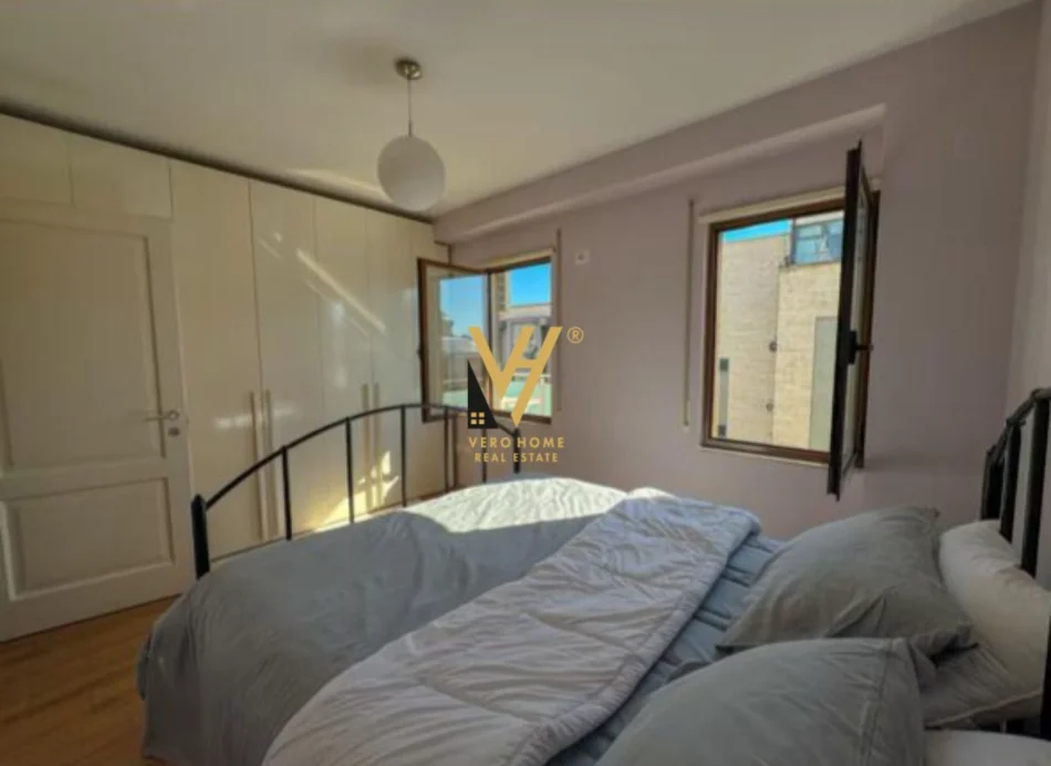 Tirane, jepet me qera apartament 2+1+Ballkon Kati 6, 115 m² 800 € (RRUGA HAXHI HYSEN DALLIU)