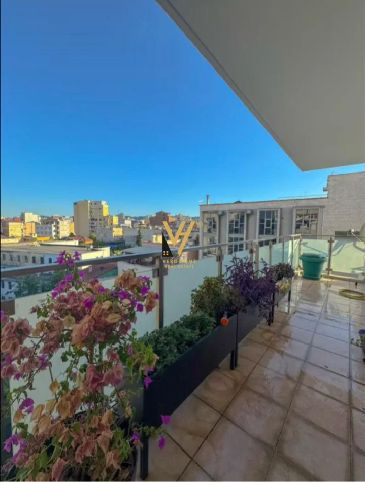 Tirane, jepet me qera apartament 2+1+Ballkon Kati 6, 115 m² 800 € (RRUGA HAXHI HYSEN DALLIU)