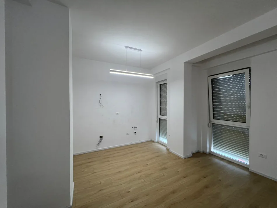 Tirane, jepet me qera Vile 3 Katshe , 396 m² 1.300 € 