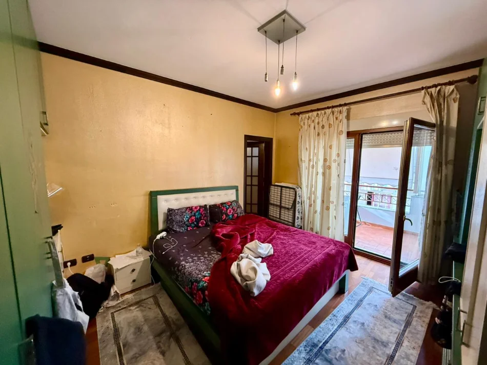 Tirane, shitet apartament 2+1 Kati 3, (KODRA E DIELLIT)