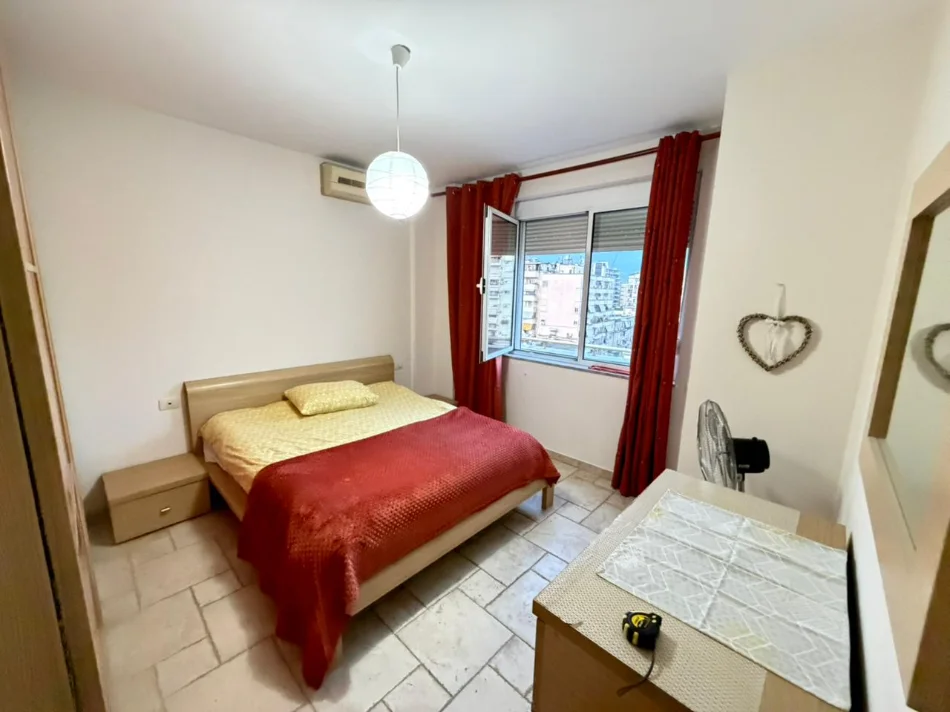Shqiperi, shitet apartament 1+1 Kati 6, (RRUGA YMER KURTI)