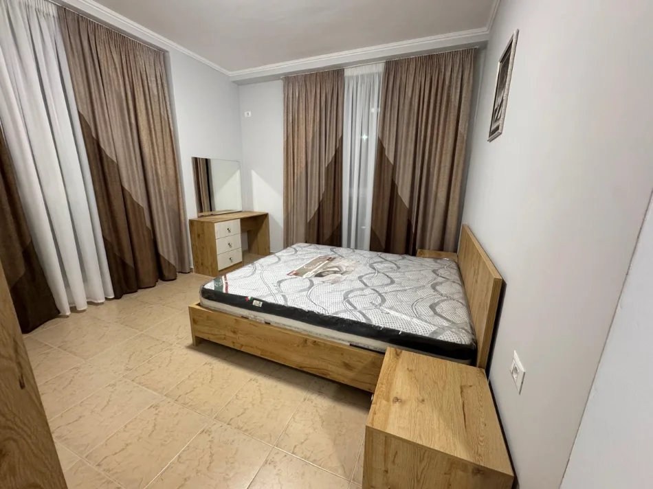 Tirane, jepet me qera apartament 2+1 Kati 3, 100 m² 800 € (REZIDENCA AVID)