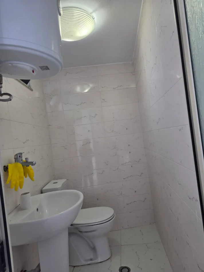 Tirane, jepet me qera dyqan Kati 0, 25 m² 420 € (Kodra e Diellit)