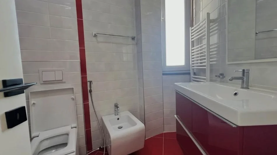Tirane, jepet me qera apartament 2+1 Kati 4, (KOPSHTI BOTANIK)