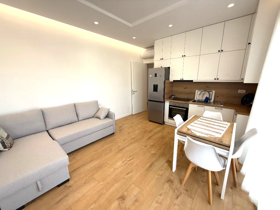 🏡 Jepet me Qera Apartament 2+1+🅿️ ne Selite,  600 EUR