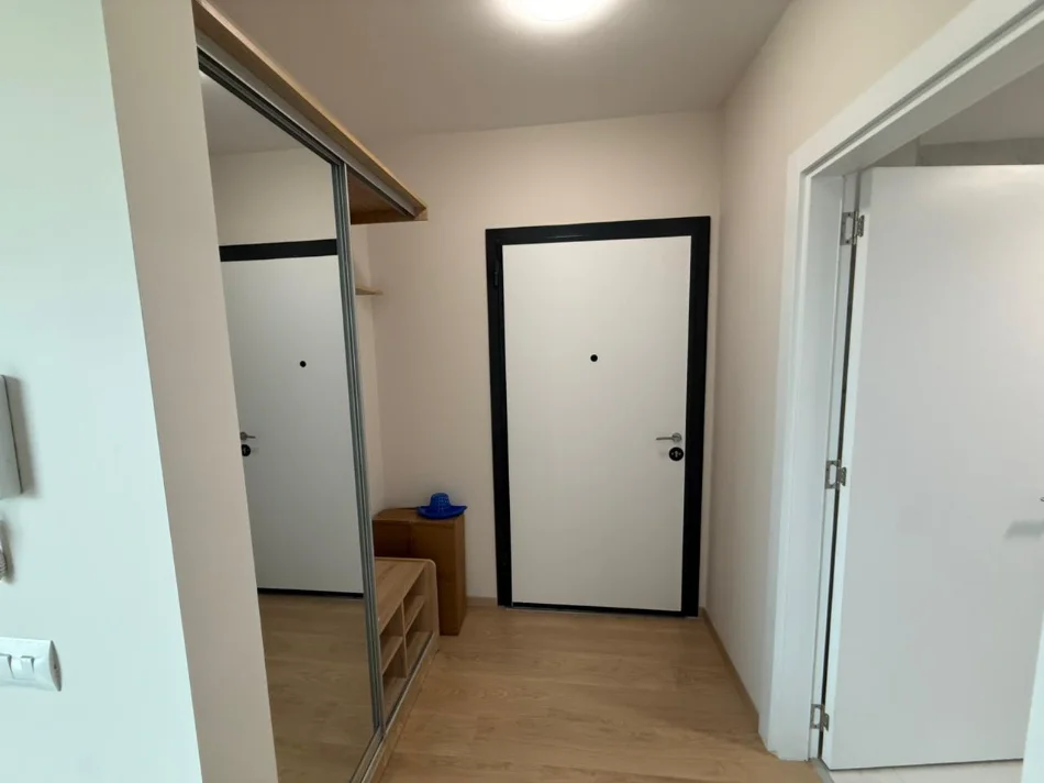 Tirane, jepet me qera apartament 2+1 Kati 5, 750 € (CASA ITALIA)