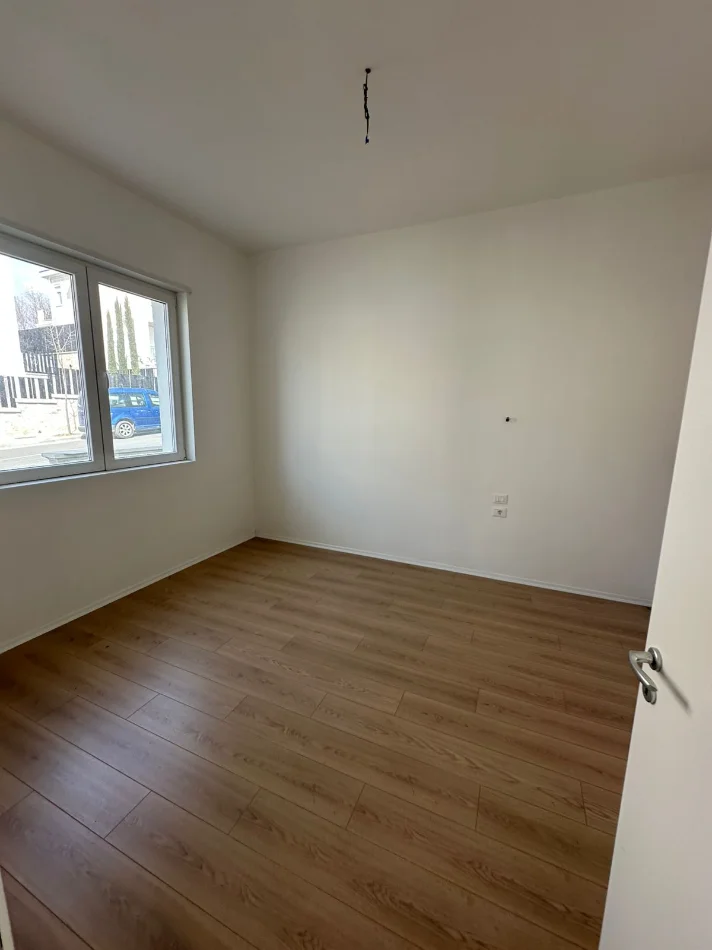 Tirane, shitet apartament 4+1+Aneks+Ballkon Kati 3, 352 m² 1.050.000 € (COLLINA VERDE)