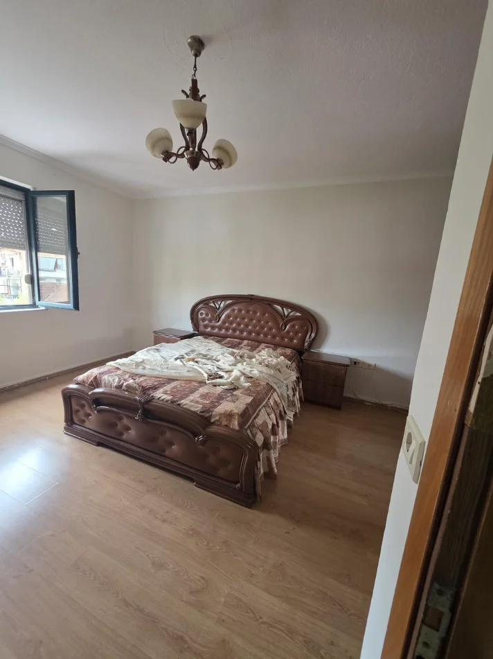 Tirane, shitet apartament duplex Dublex Kati 5, 137 m² 274.000 € (21 Dhjetori, prane shkolles Sabaudin Gabrani)