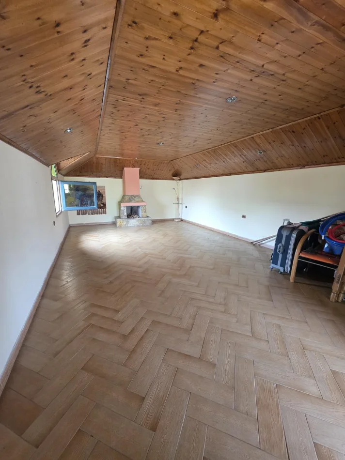Tirane, shitet apartament duplex Dublex Kati 5, 137 m² 274.000 € (21 Dhjetori, prane shkolles Sabaudin Gabrani)