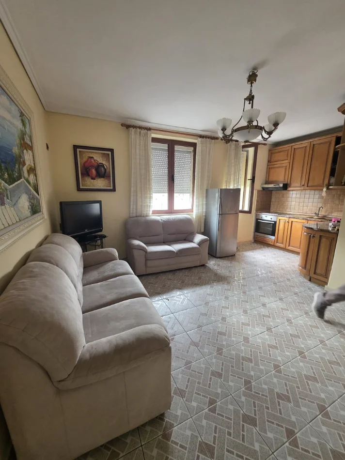 Tirane, shitet apartament duplex Dublex Kati 5, 137 m² 274.000 € (21 Dhjetori, prane shkolles Sabaudin Gabrani)