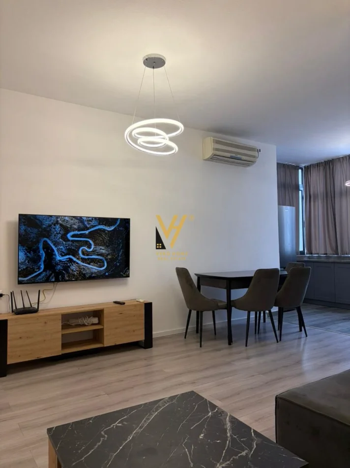 Tirane, jepet me qera apartament 1+1+Ballkon Kati 2, 75 m² 670 € (RRUGA FORTUZI)
