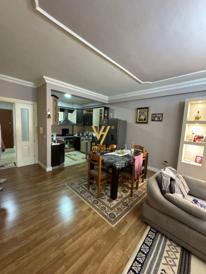 Tirane, shitet apartament 3+1+Ballkon Kati 6, 161 m² 242.000 € (ASTIR)