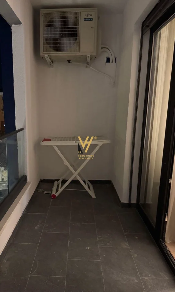 Tirane, jepet me qera apartament 1+1+Ballkon Kati 4, 68 m² 950 € (KOMUNA E PARISIT)