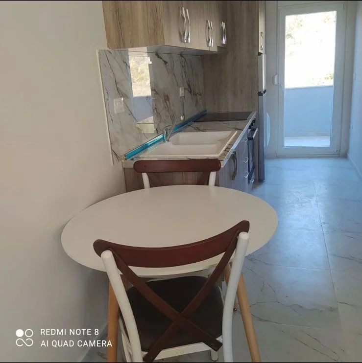 Jepet me Qera Apartament i sapo mobiluar ne Shkoze , 350 Eur
