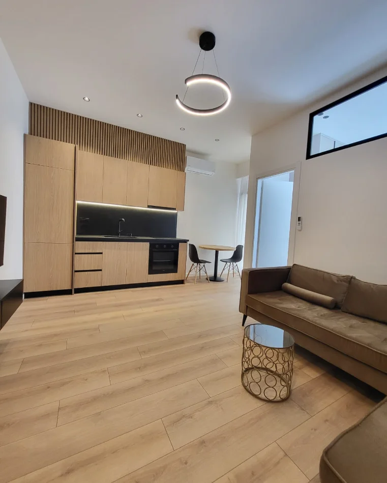 Tirane, shitet apartament 1+1+Ballkon Kati 1, 50 m² 119.900 € (Liqeni i Thate)