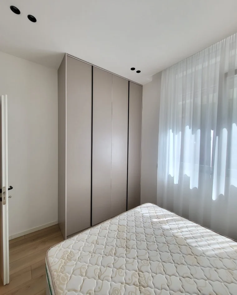 Tirane, shitet apartament 1+1+Ballkon Kati 1, 50 m² 119.900 € (Liqeni i Thate)