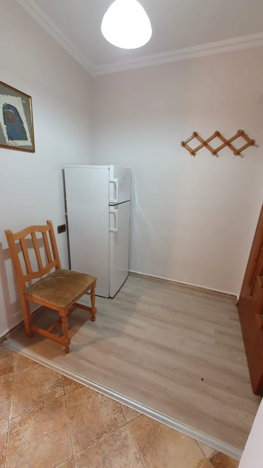 Tirane, jepet me qera apartament 1+1+Ballkon , 60 m² 600 € (Myslym Shyri)