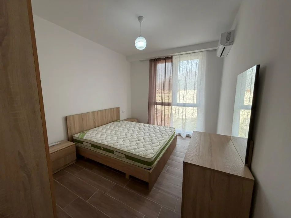 Tirane, jepet me qera apartament 2+1 Kati 2, (5 MAJI)