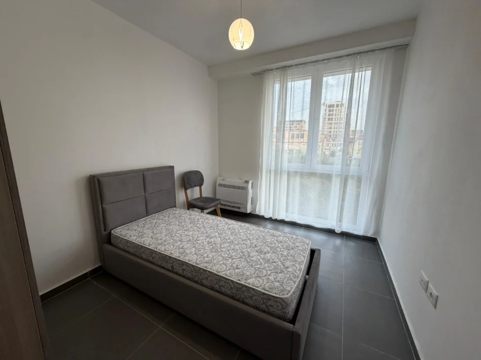 Tirane, jepet me qera apartament 2+1 Kati 2, (5 MAJI)