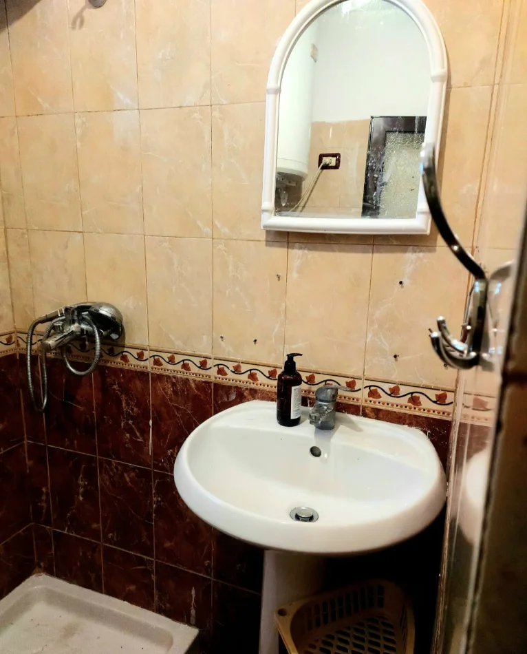 Tirane, jepet me qera garsonier 1+1 Kati 1, 30 m² 280 € 