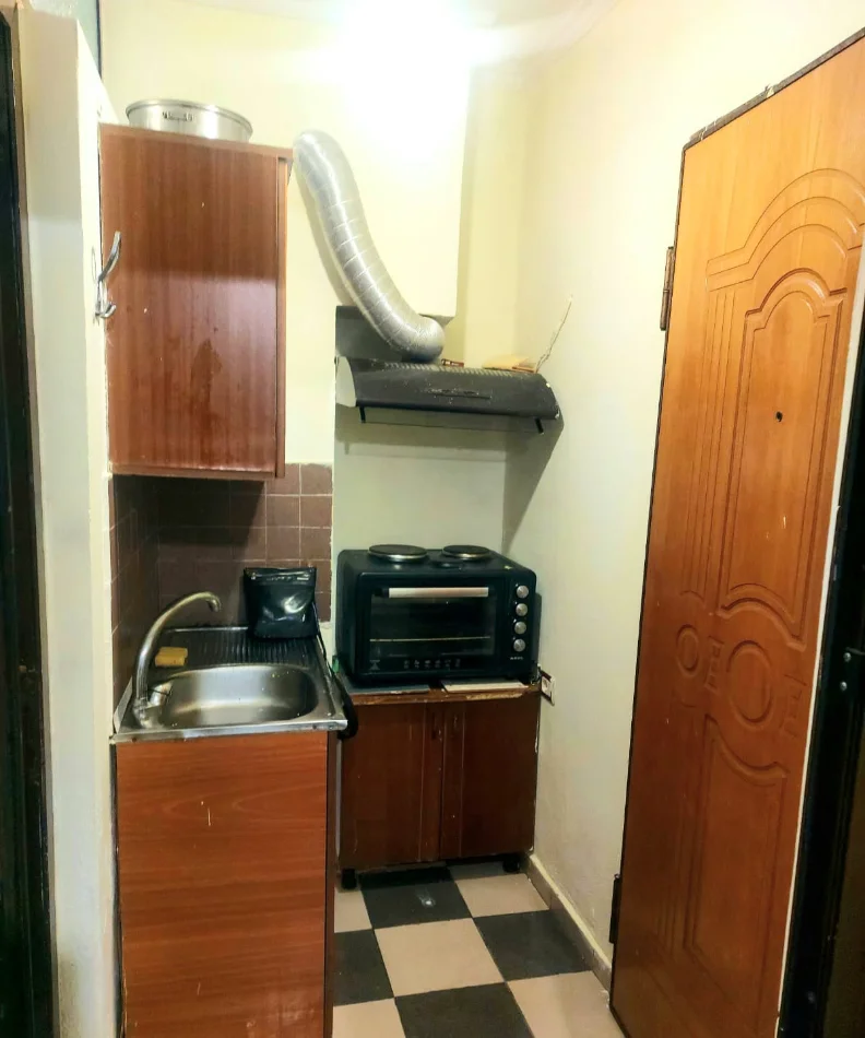 Tirane, jepet me qera garsonier 1+1 Kati 1, 30 m² 280 € 