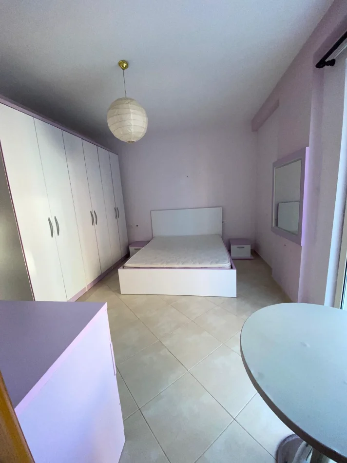 Tirane, jepet me qera apartament 2+1+Ballkon Kati 5, 120 m² 500 € 