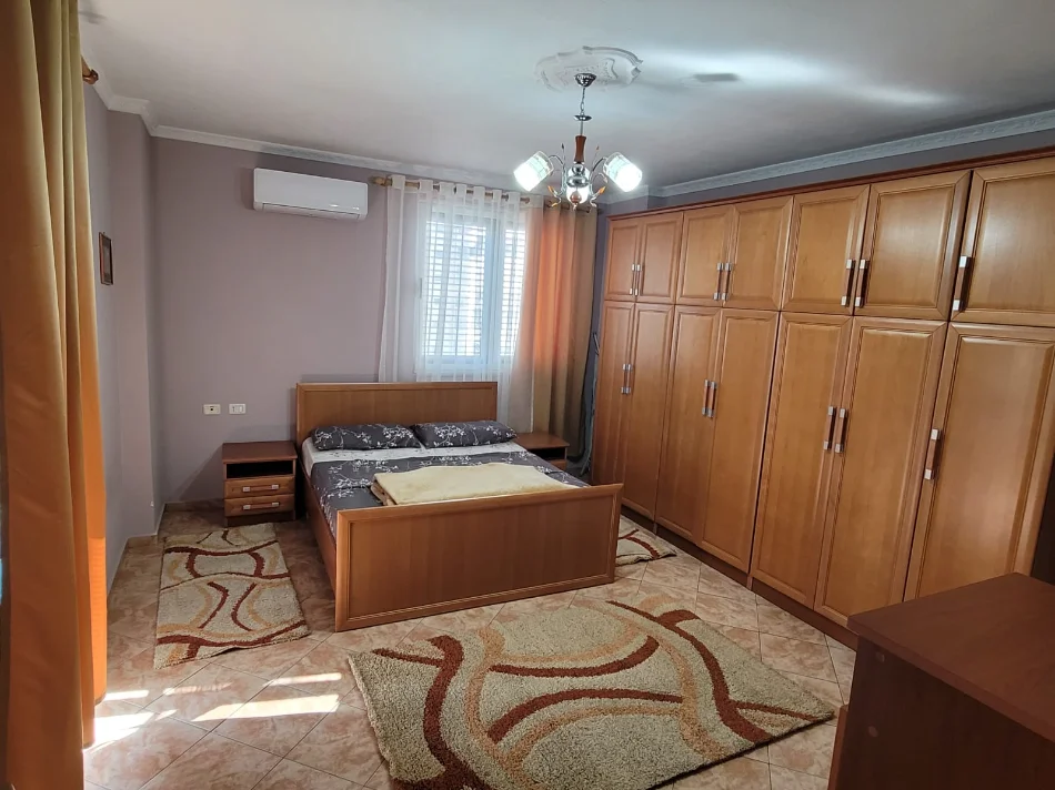 Tirane, jepet me qera apartament 1+1 Kati 3, 65 m² 500 € (Don Bosko)