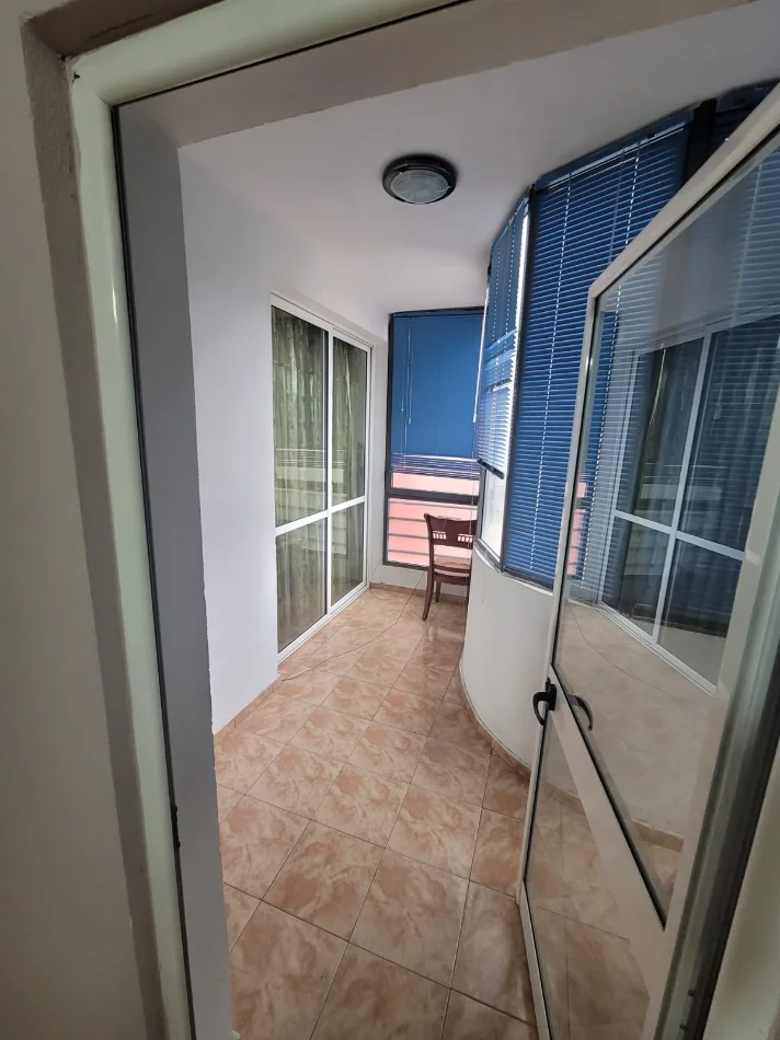 Tirane, jepet me qera apartament 1+1 Kati 3, 65 m² 500 € (Don Bosko)