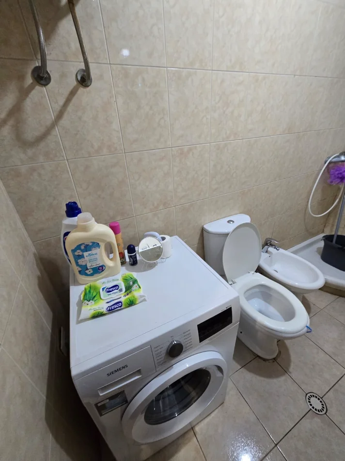 Tirane, jepet me qera apartament 1+1 Kati 1, Ish Fusha e Aviacionit, 🏷️Çmimi: 45.000 Leke/Muaj