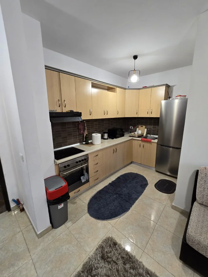 Tirane, jepet me qera apartament 1+1 Kati 1, Ish Fusha e Aviacionit, 🏷️Çmimi: 45.000 Leke/Muaj