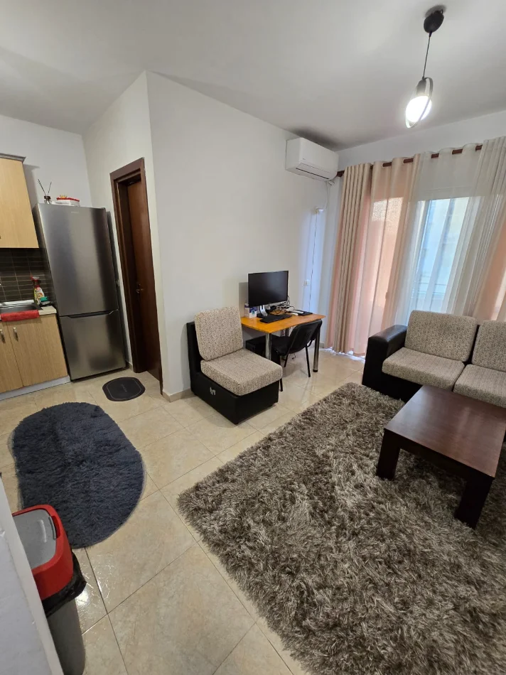 Tirane, jepet me qera apartament 1+1 Kati 1, Ish Fusha e Aviacionit, 🏷️Çmimi: 45.000 Leke/Muaj