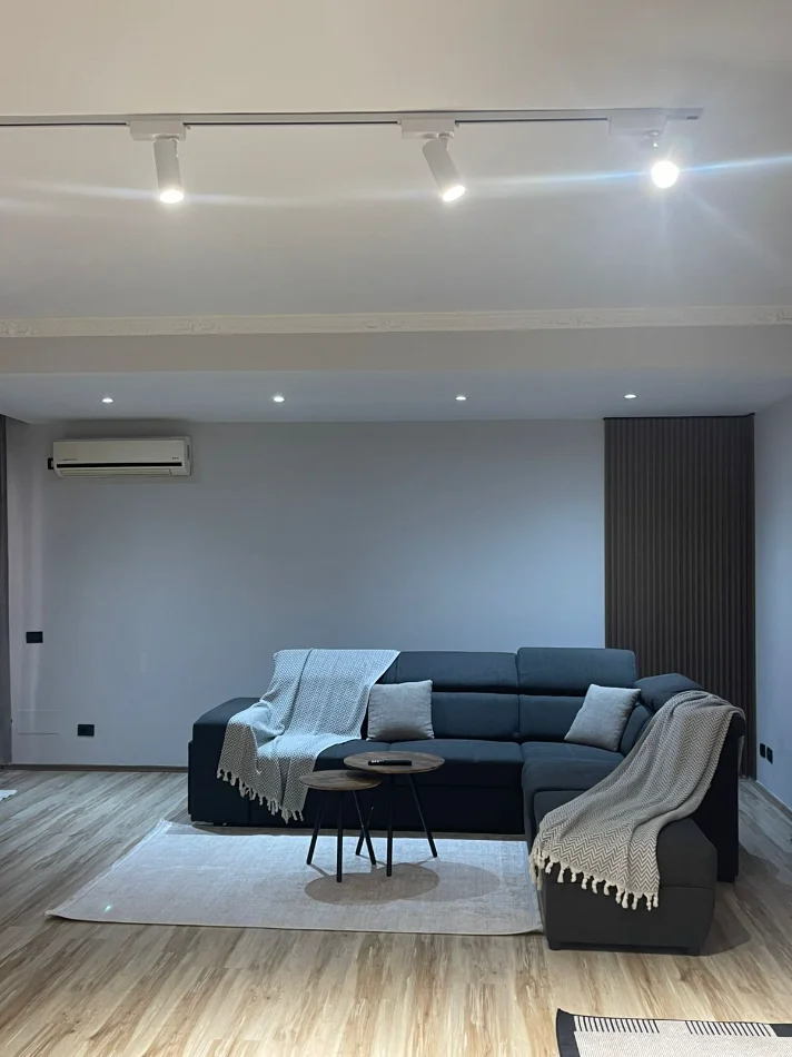 APARTAMENT 2+1 ME QIRA , 600 € KRISTAL ( KOMUNA E PARISIT)