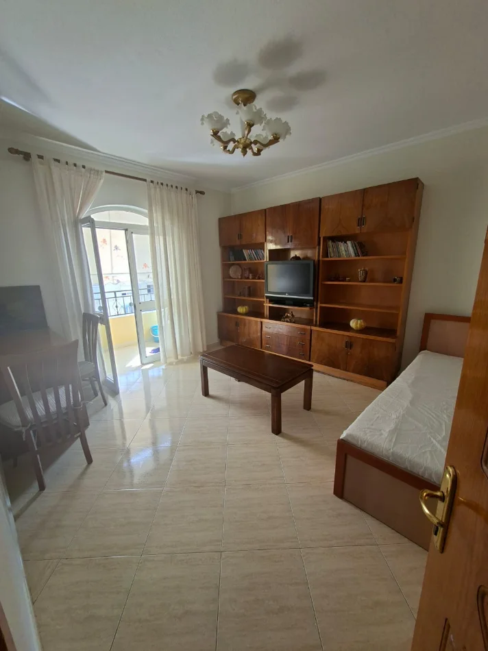 SHITET APARTAMENT DUPLEKS+ VERANDE  TE 21 DHJETORI