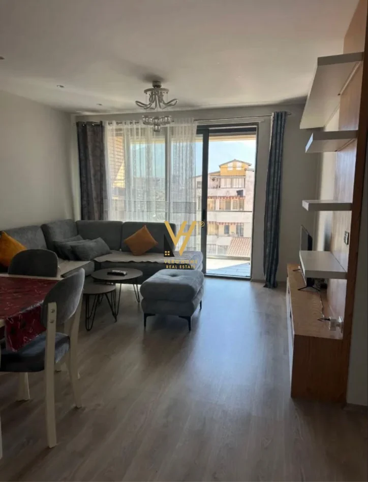 Tirane, jepet me qera apartament 1+1+Ballkon Kati 5, 67 m² 600 € (DON BOSKO)