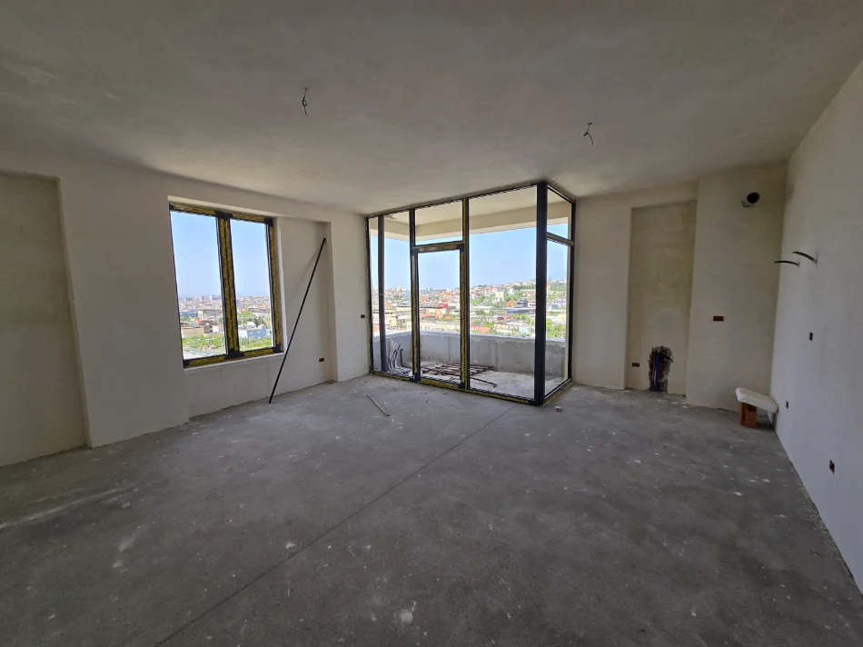 Tirane, shitet apartament 2+1+Ballkon Kati 5, 110 m² 132.000 € (SHKOZE)