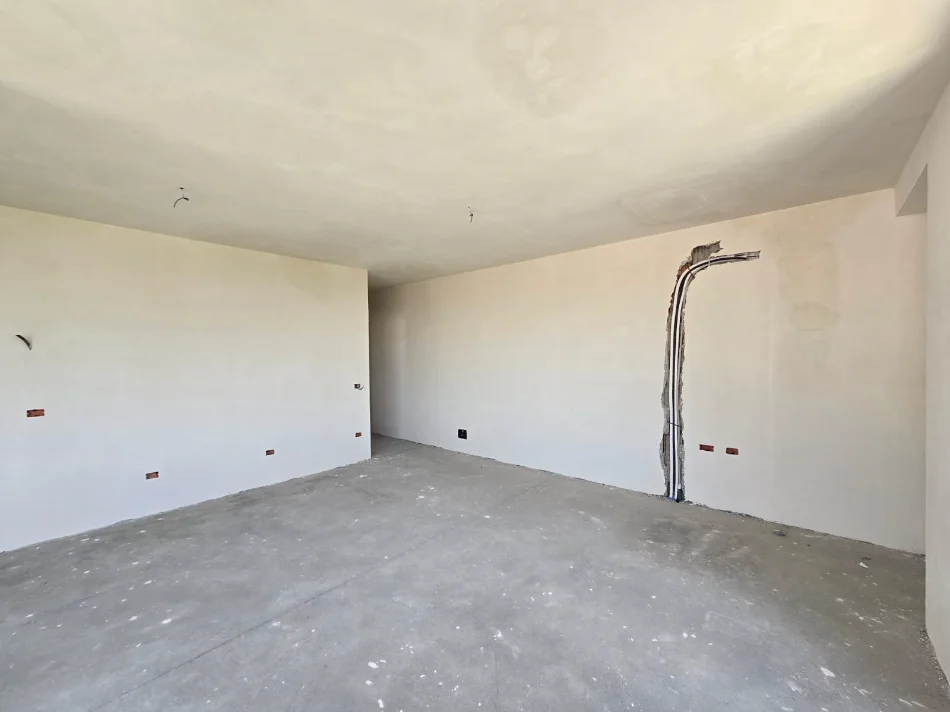 Tirane, shitet apartament 2+1+Ballkon Kati 5, 110 m² 132.000 € (SHKOZE)