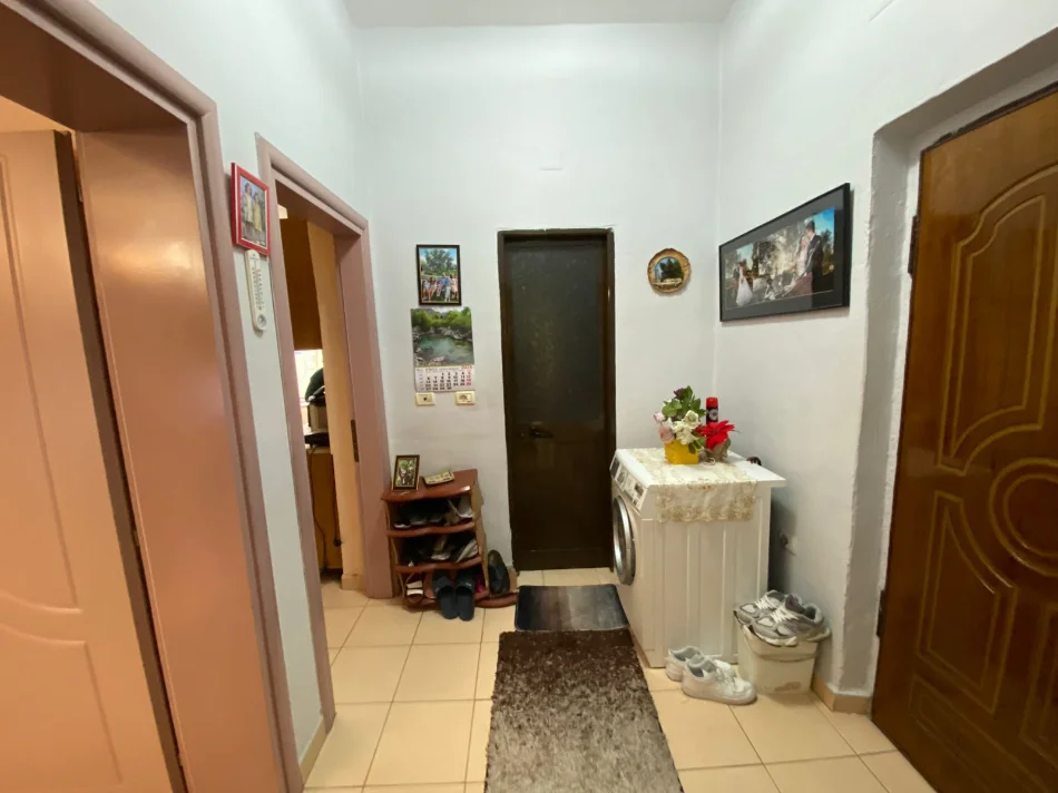 Tirane, shitet apartament 3+1 Kati 5, 94 m² 220.000 € (Myslym Shyri)
