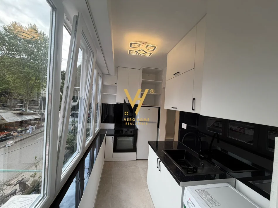 Tirane, shitet garsonier Kati 3, 30 m² 92.000 € (RRUGA FERIT XHAJKO)