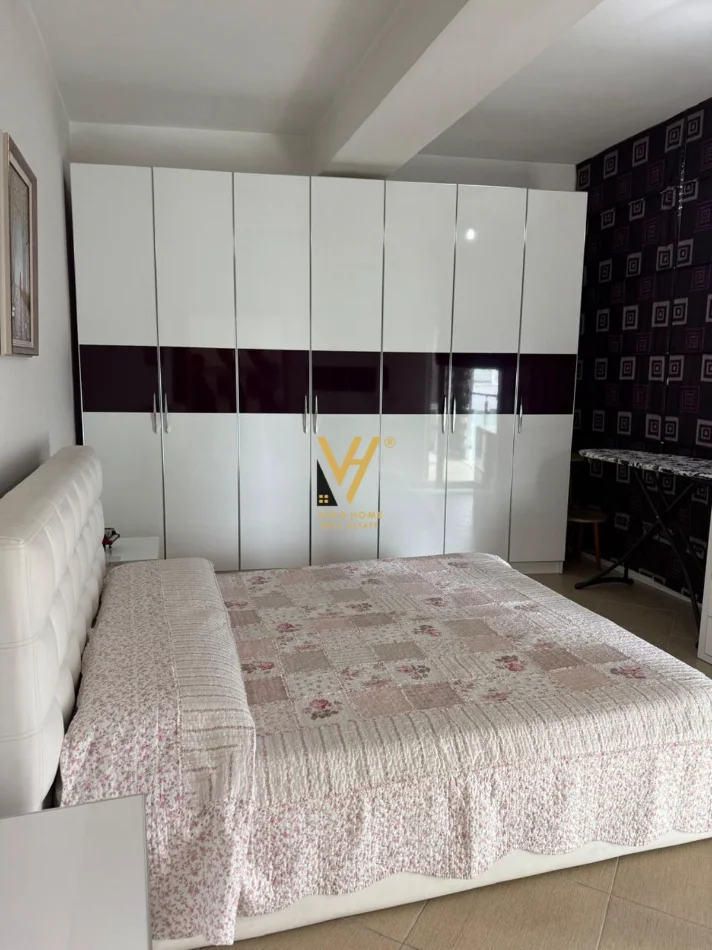 Tirane, jepet me qera apartament 1+1+Ballkon Kati 7, 72 m² 700 € (KOMUNA E PARISIT)