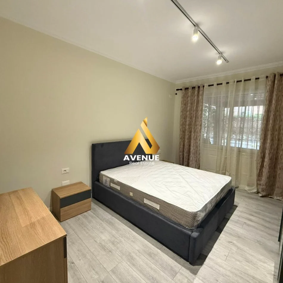 Tirane, jepet me qera apartament 2+1 Kati 0, 80 m² 850 € (rruga vaso pasha)