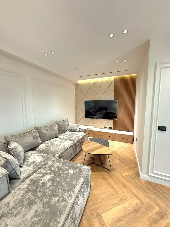 Tirane, shitet apartament 2+1+Ballkon Kati 4, 101 m² 250.000 € (delijorgji)