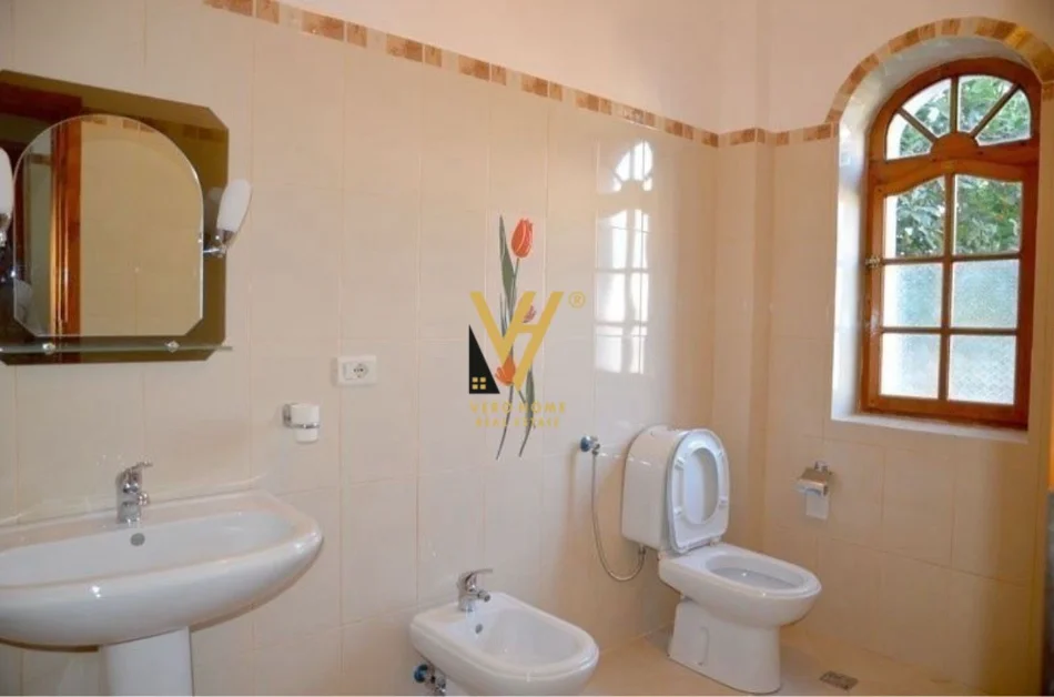 Tirane, jepet me qera Vile 4 kateshe,Kati 0, 450 m² 1.500 € (RRUGA MIHAL GRAMENO)