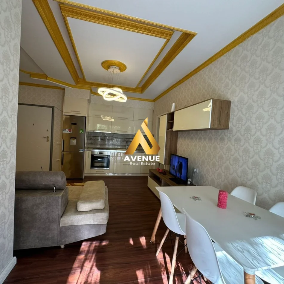 Tirane, jepet me qera apartament 2+1 Kati 0, 100 m² 800 € (Rruga Hamdi Sina)