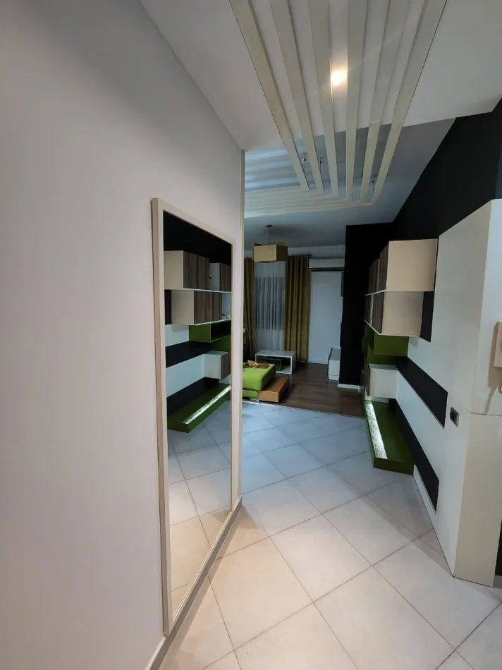 Tirane, jepet me qera apartament 1+1 Kati 8, (Paskuqan) 40.000 Leke/Muaj