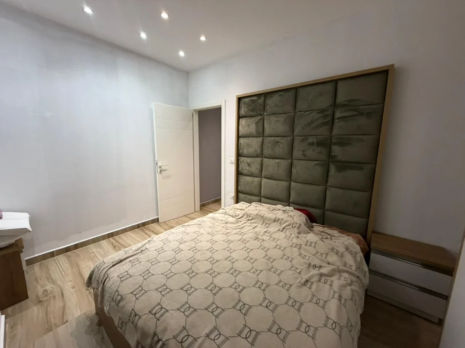Tirane, shitet apartament 1+1 Kati 1, 33 m² 80.000 € 