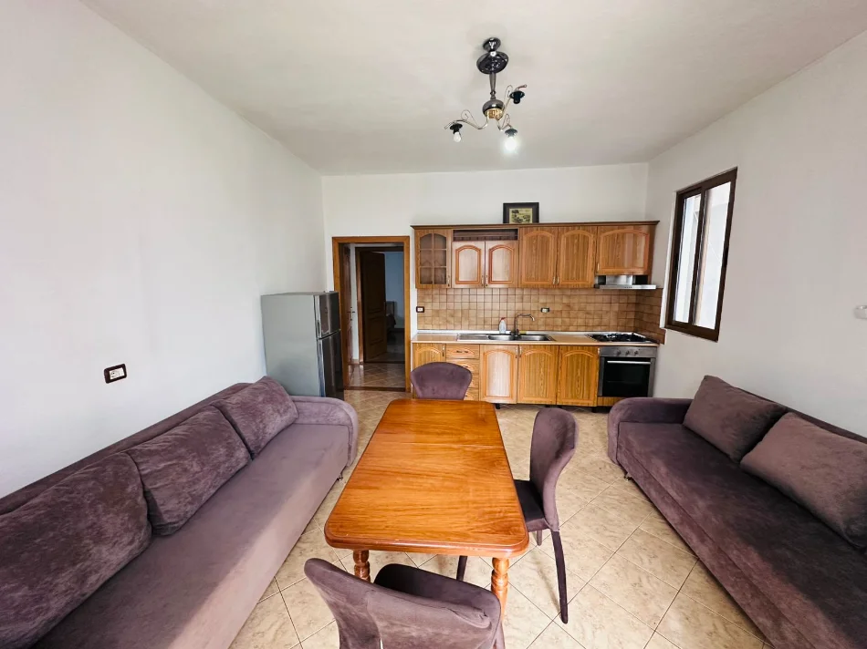 Tirane, jepet me qera apartament 1+1 Kati 2, 65 m² 350 € 