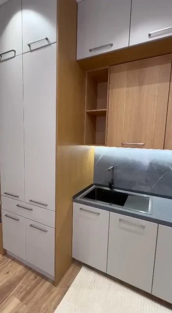 Tirane, jepet me qera apartament 1+1+Aneks+Ballkon Kati 5, 72 m² 1.000 € (Rruga Kavajes)