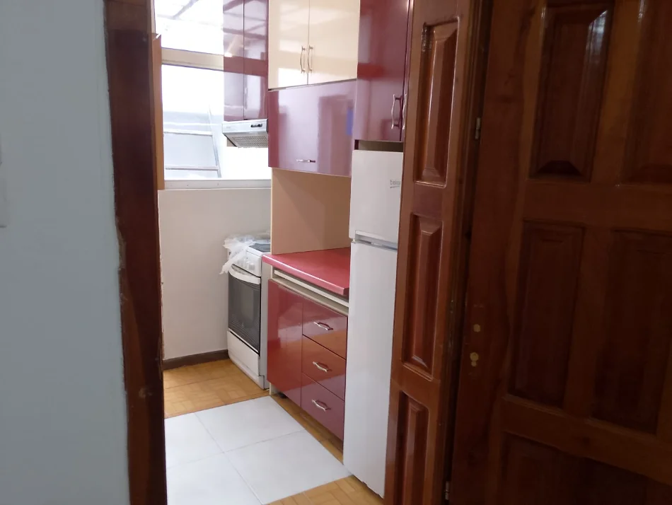 Tirane, jepet me qera shtepi 1+1 Kati 1, 70 m² 350 € 